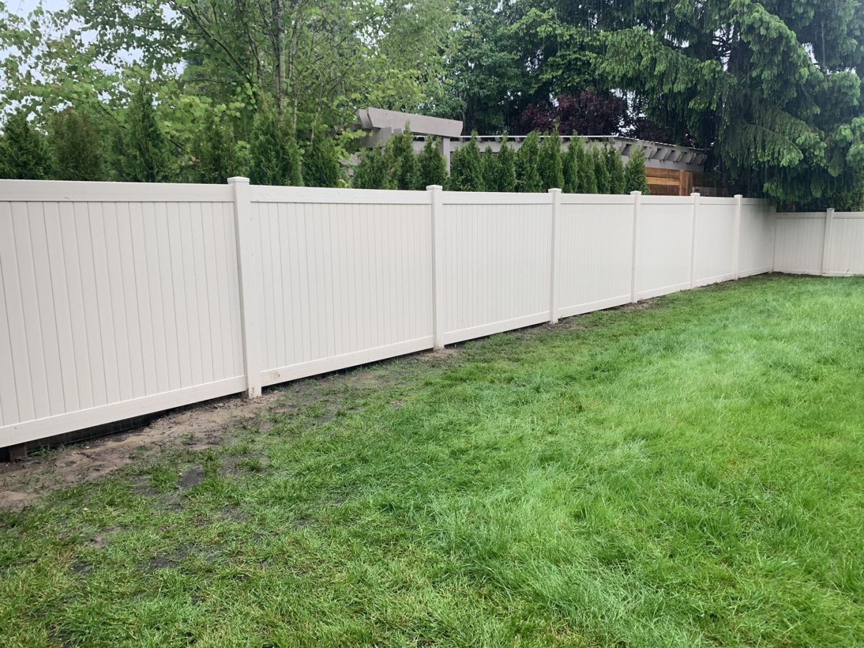 cedar fence, horizontal cedar fence, fence panels, wood fences, cedar wood, chain link fence, fence posts, panels, installation, horizontal fence, steel posts